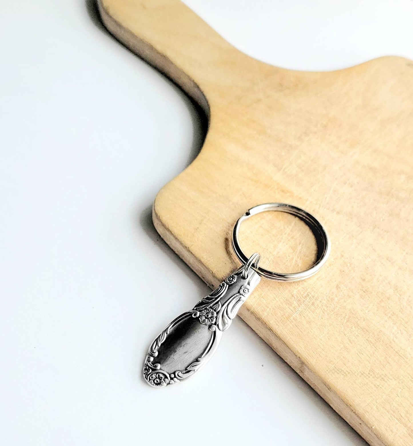 Vintage Keychain,gift for her,gift for him,vintage gift,gift for wife,gift for husband,gift for mom,gift for dad,unique gift,vintage lover