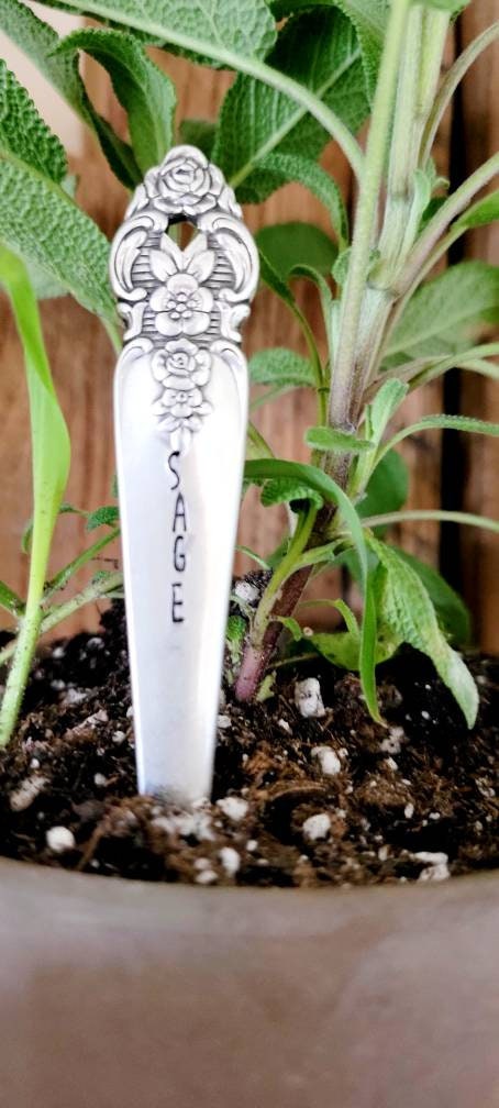 Vintage Plant Marker,Customized marker,unique plant markers,gift for gardener,gift for mom,gift for grandmother,herb markers,garden label