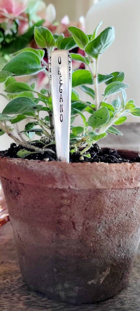 Vintage Plant Marker,Customized marker,unique plant markers,gift for gardener,gift for mom,gift for grandmother,herb markers,garden label