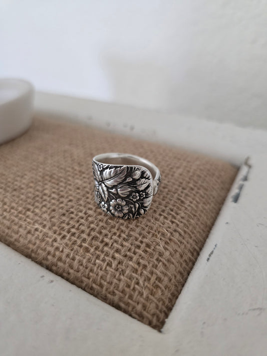 Sterling Silver Stieff Flower Bouquet Ring | Wandering Tulips