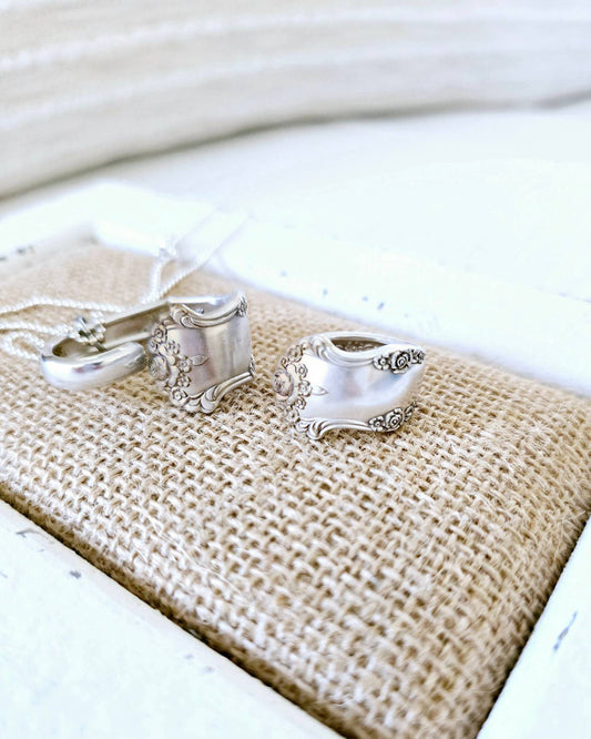 The Holiday 1951 by International Silver Company floating hearts and ring | Wandering Tulips