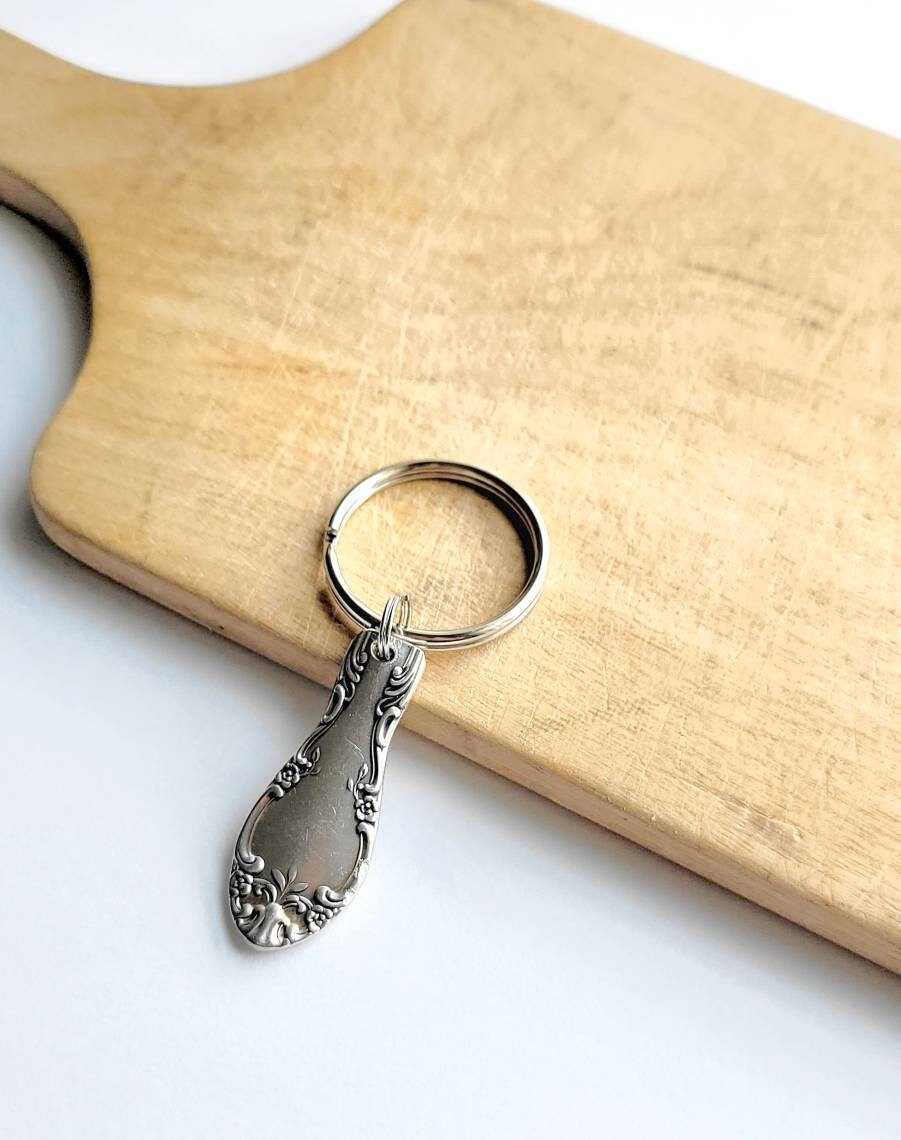 Vintage Keychain,gift for her,gift for him,vintage gift,gift for wife,gift for husband,gift for mom,gift for dad,unique gift,vintage lover